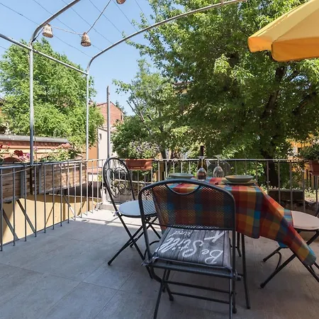 Διαμέρισμα Capo Di Lucca - In The Historical Center With Terrace Μπολόνια