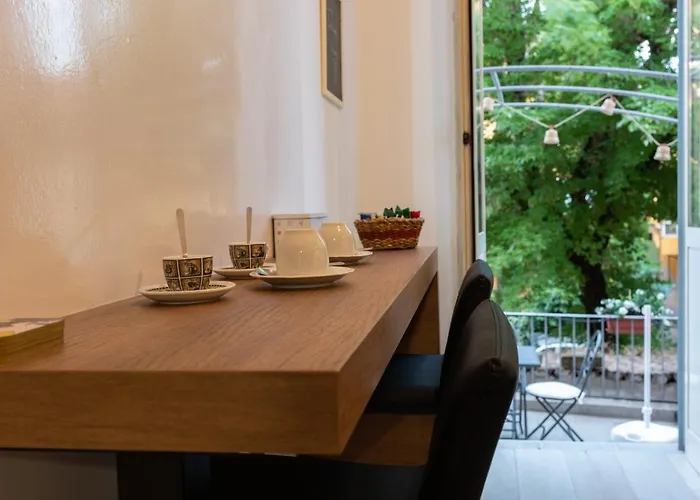 Capo Di Lucca - In The Historical Center With Terrace شقة