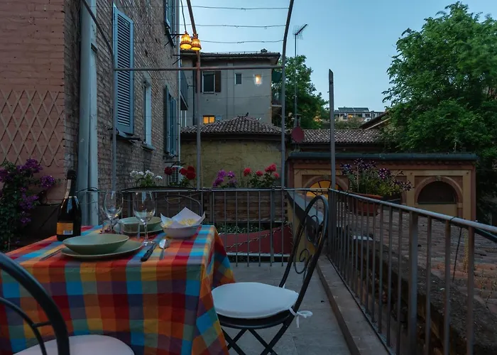 Capo Di Lucca - In The Historical Center With Terrace شقة